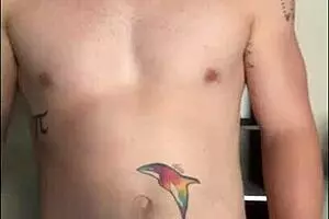 ट्विंक धूप में जर्क करता है