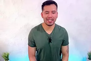 डैम, मेरा बेस्ट फ्रेंड अपने बर्थडे नाइट पर मेरा 19cm के लिए वर्जिन गांड ऑफर करता है!