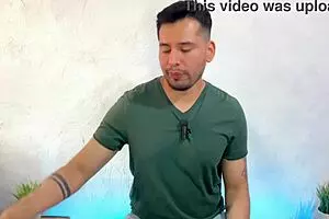 डैम, मेरा बेस्ट फ्रेंड अपने बर्थडे नाइट पर मेरा 19cm के लिए वर्जिन गांड ऑफर करता है!