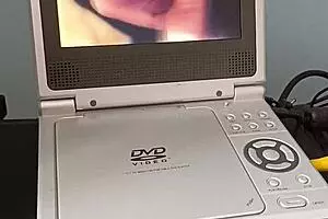 क्या तुमने मेरा एपिक जर्क ऑफ और कमशॉट VHS पॉर्न पर देखा?