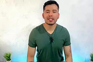 डैम, मेरा बेस्ट फ्रेंड अपने बर्थडे नाइट पर मेरा 19cm के लिए वर्जिन गांड ऑफर करता है!