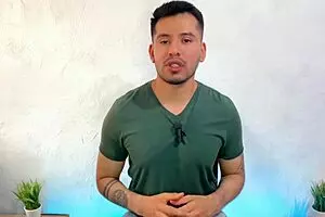 डैम, मेरा बेस्ट फ्रेंड अपने बर्थडे नाइट पर मेरा 19cm के लिए वर्जिन गांड ऑफर करता है!