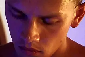 स्पेन में वाइल्ड गे फेस्ट रफ बेयरबैक कपल एक्शन के साथ।