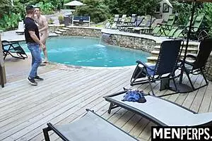 स्ट्रेट बॉय गे ऑफिसर की डीप कैविटी सर्च में सबमिट करता है गैरेज में!