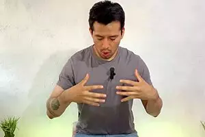 जवान मिलिटरी ट्विंक बेयरबैक सेक्स में पेनेट्रेट करते हैं—ट्विंक एक्शन का सेक्सी रिलेटो!