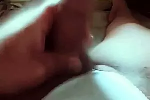 ट्रैवेस्टी जगती है पौ चूसती है 😍