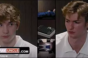 सेक्सरेंस पैरोडी ट्रेलर: फ्रीयूज ट्विंक एट वर्क