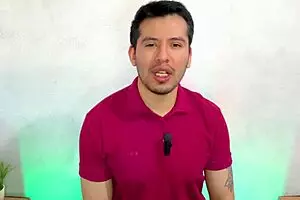 American mature man obsessed with his 24-year-old Spanish lover for raw sex.