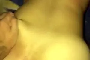 पतले लड़कों की कपल वाइल्ड फेटिश कंपाइलेशन में जोर से बांग कर रही है