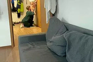 स्ट्रेट फ्रेंड को स्टेमी ब्लोजॉब सेशन के लिए कनविंस किया गया