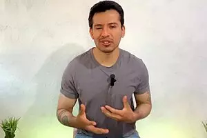 जवान मिलिटरी ट्विंक बेयरबैक सेक्स में पेनेट्रेट करते हैं—ट्विंक एक्शन का सेक्सी रिलेटो!