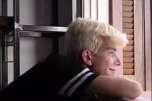 विजिन्हो ने मुझे विंडो से देखा, मैंने उसे करीब से देखने के लिए बुलाया और उस पुटो को अरम्बाडो छोड़ दिया