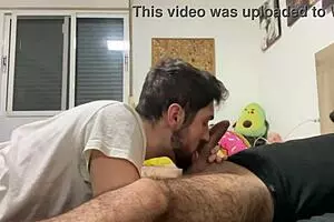 अरे, मैंने अपने स्ट्रेट दोस्त को बुलाया कि वो मुझे चूसे और उसके मुंह में खत्म करे