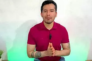 American mature man obsessed with his 24-year-old Spanish lover for raw sex.