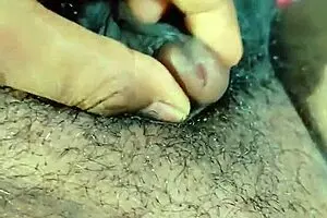 हे, देखो मैं इस हॉट कंपाइलेशन में अपनी छोटी 18+ क्लिट्टी रब कर रहा हूँ